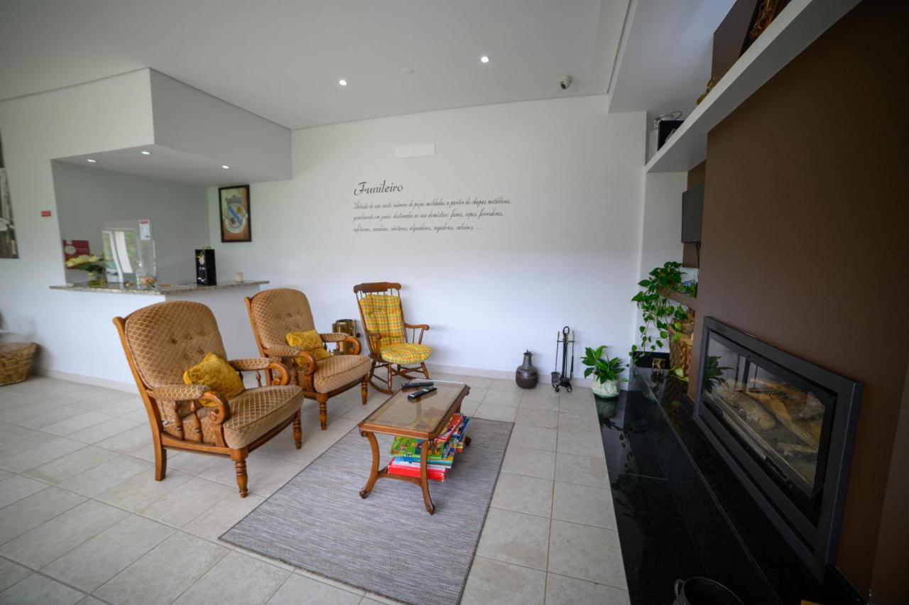 Funileiro, Apartamentos E Quartos 아마레스 외부 사진