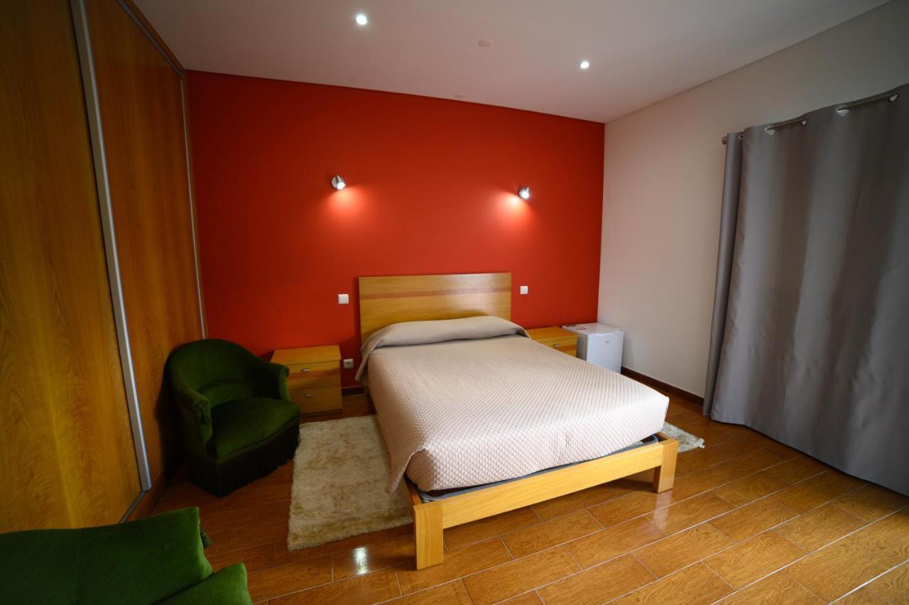 Funileiro, Apartamentos E Quartos 아마레스 외부 사진