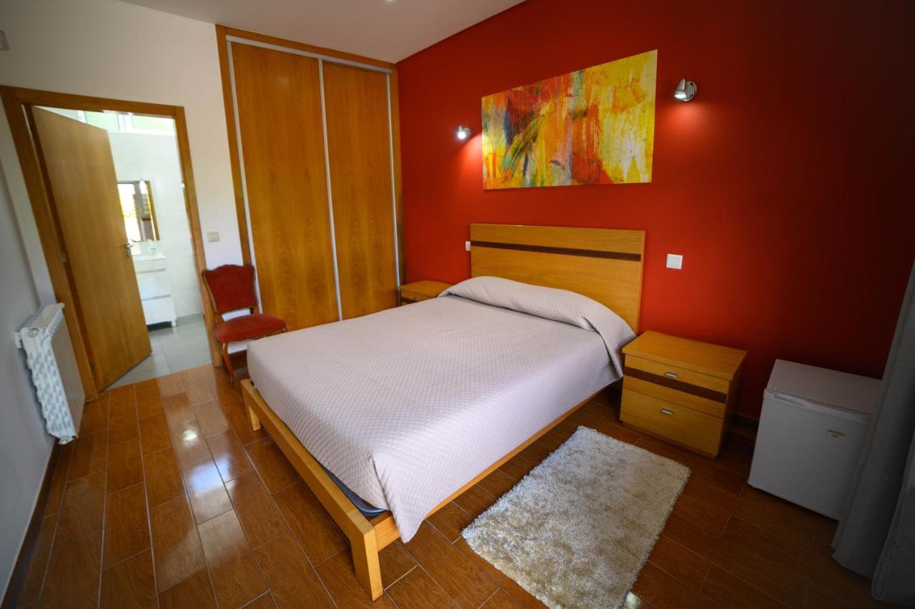 Funileiro, Apartamentos E Quartos 아마레스 외부 사진