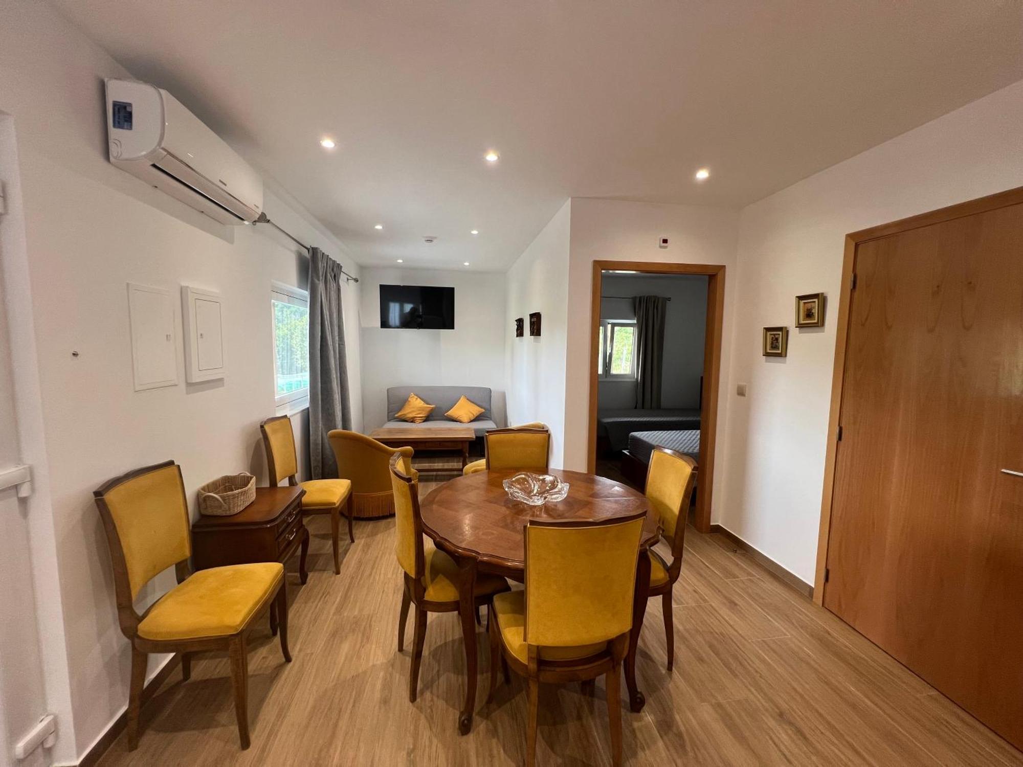 Funileiro, Apartamentos E Quartos 아마레스 외부 사진