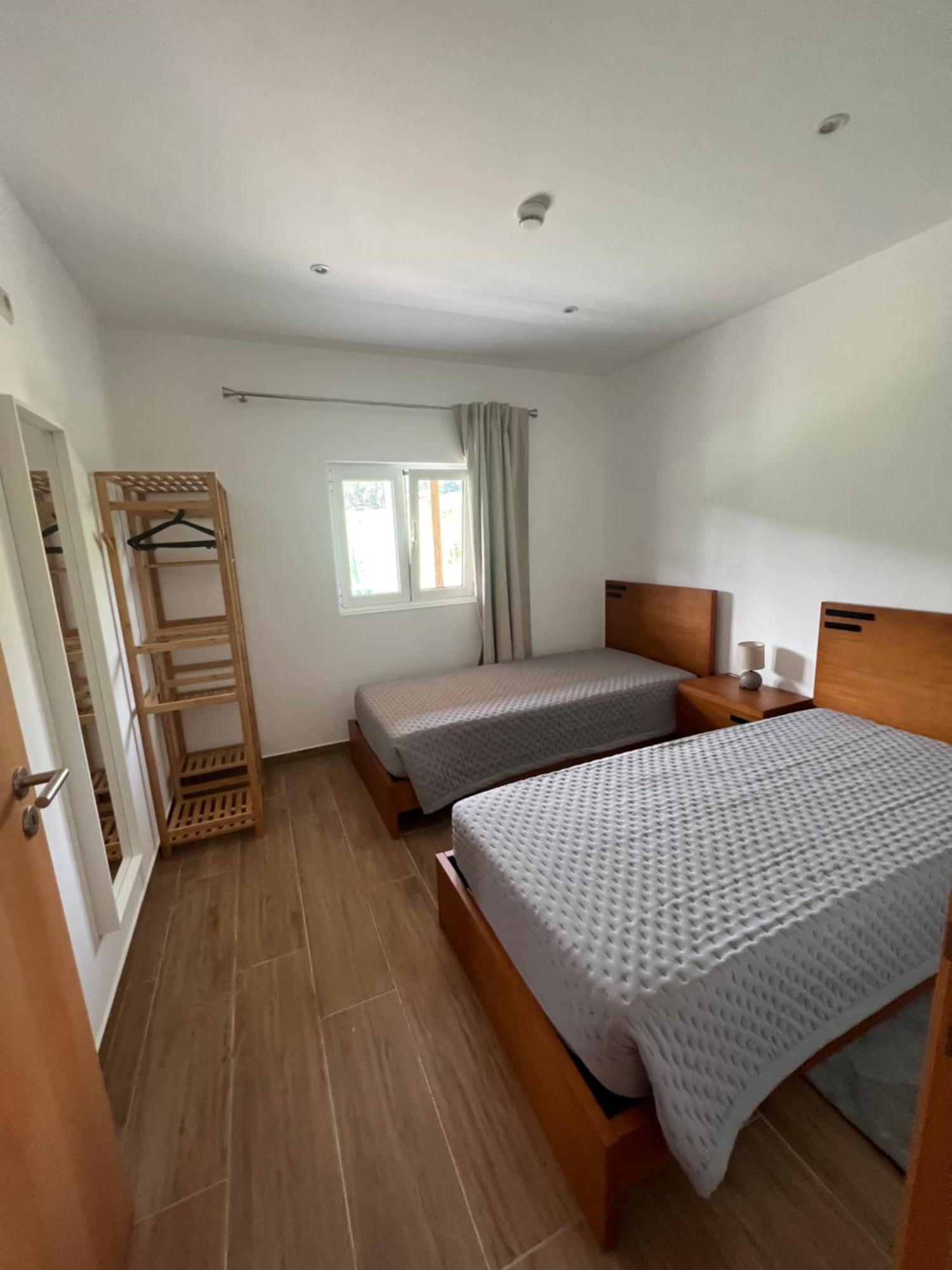 Funileiro, Apartamentos E Quartos 아마레스 외부 사진