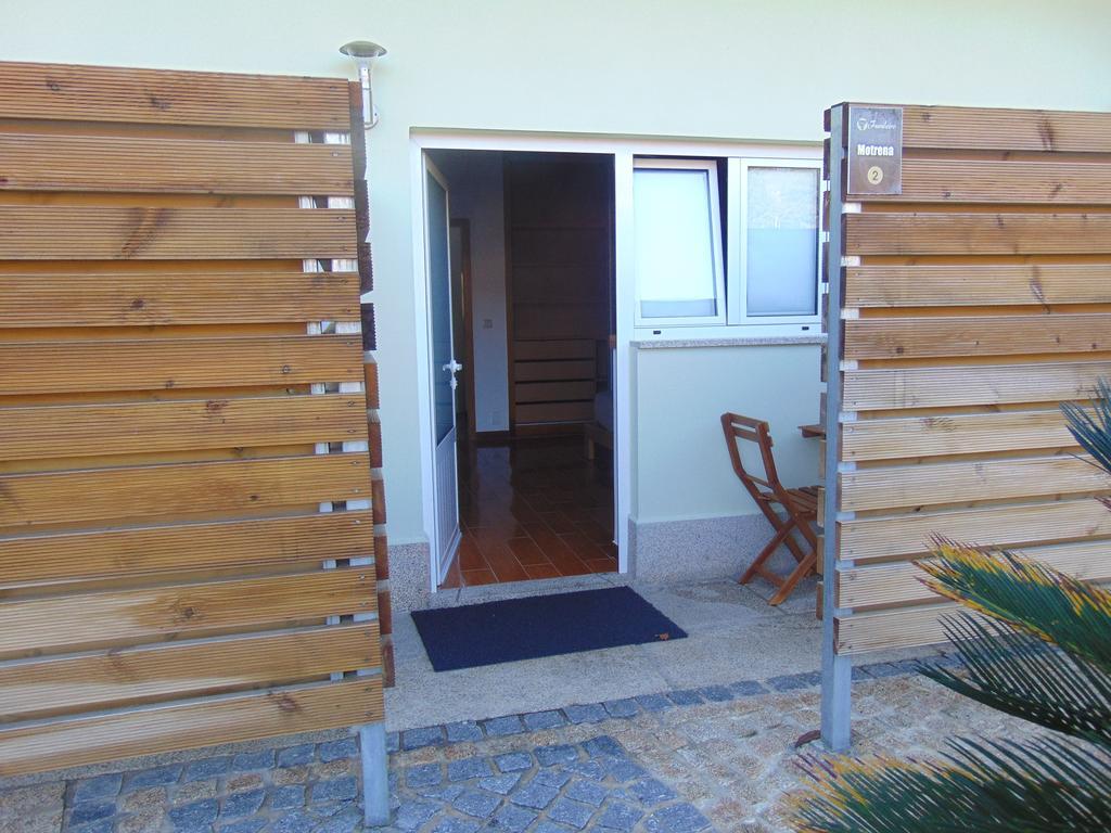 Funileiro, Apartamentos E Quartos 아마레스 외부 사진